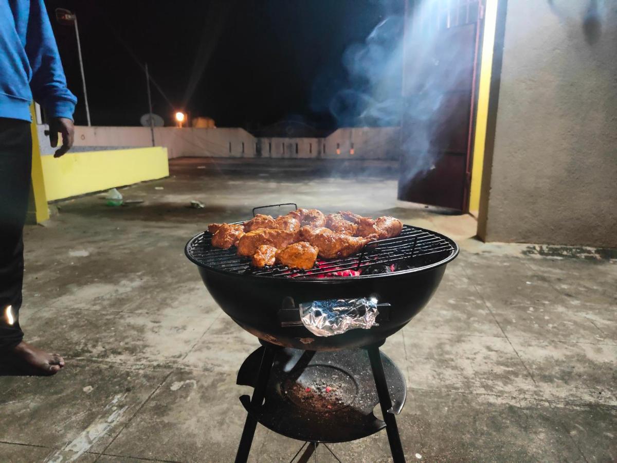 Eagle Nest Residency Hotel Kottakuppam Buitenkant foto