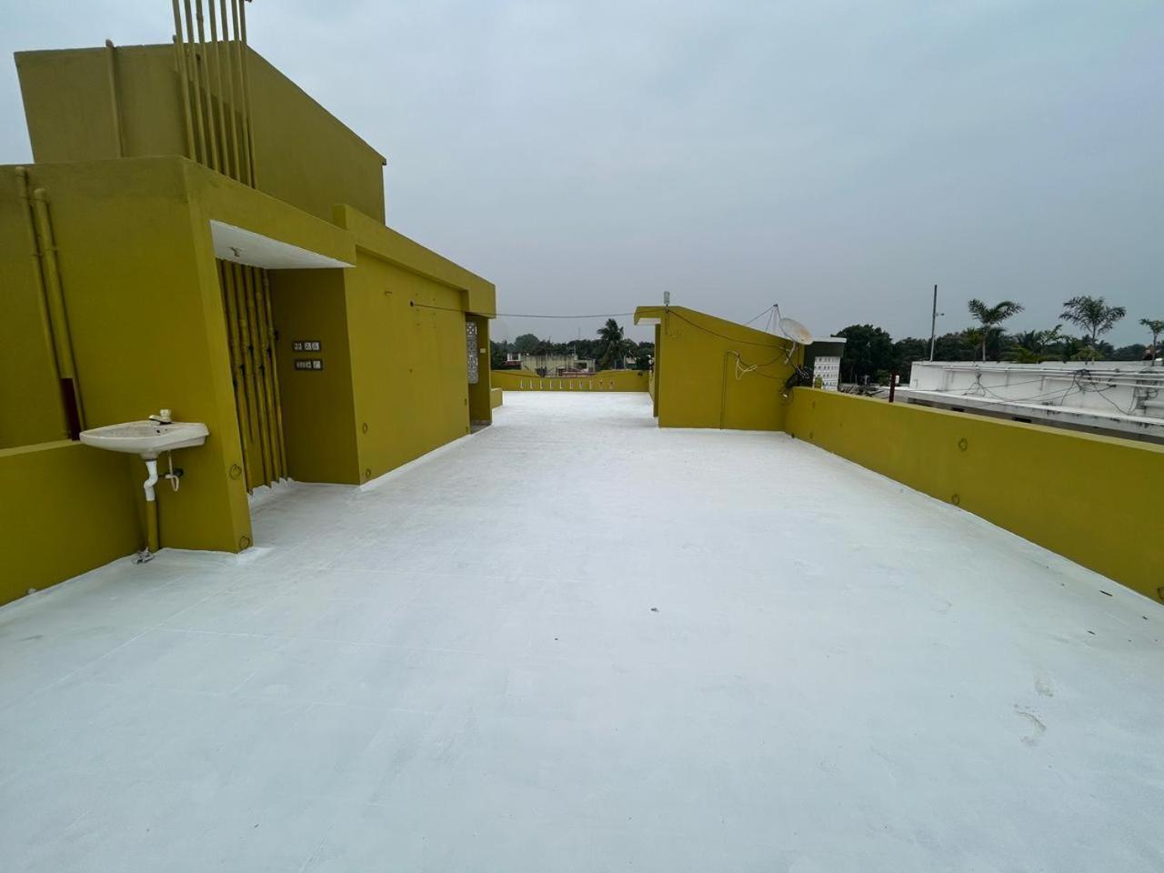 Eagle Nest Residency Hotel Kottakuppam Buitenkant foto